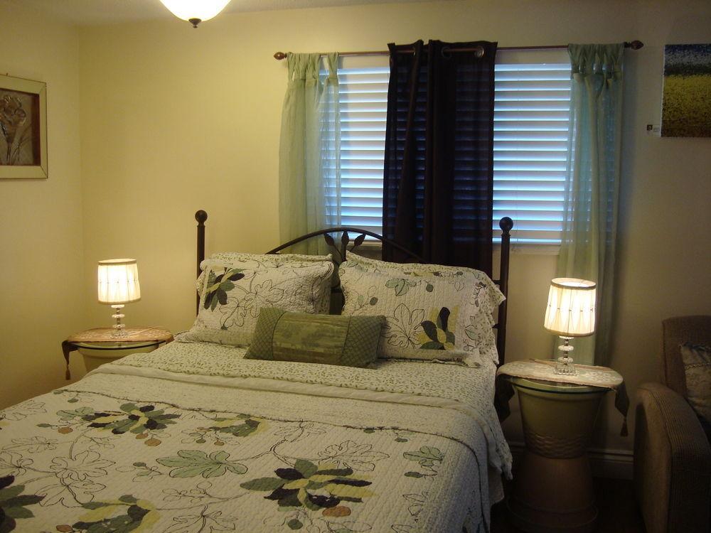 Paddington Place Bed & Breakfast Oshawa Exteriör bild