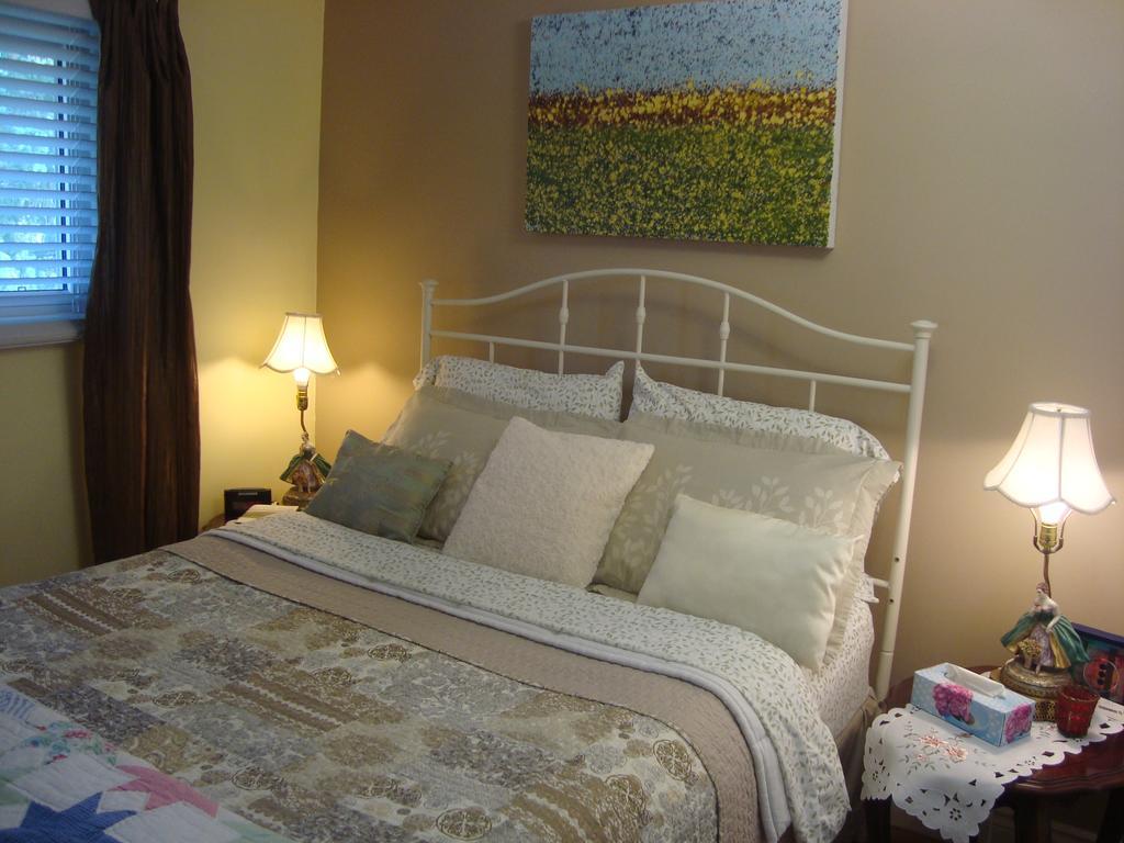 Paddington Place Bed & Breakfast Oshawa Exteriör bild