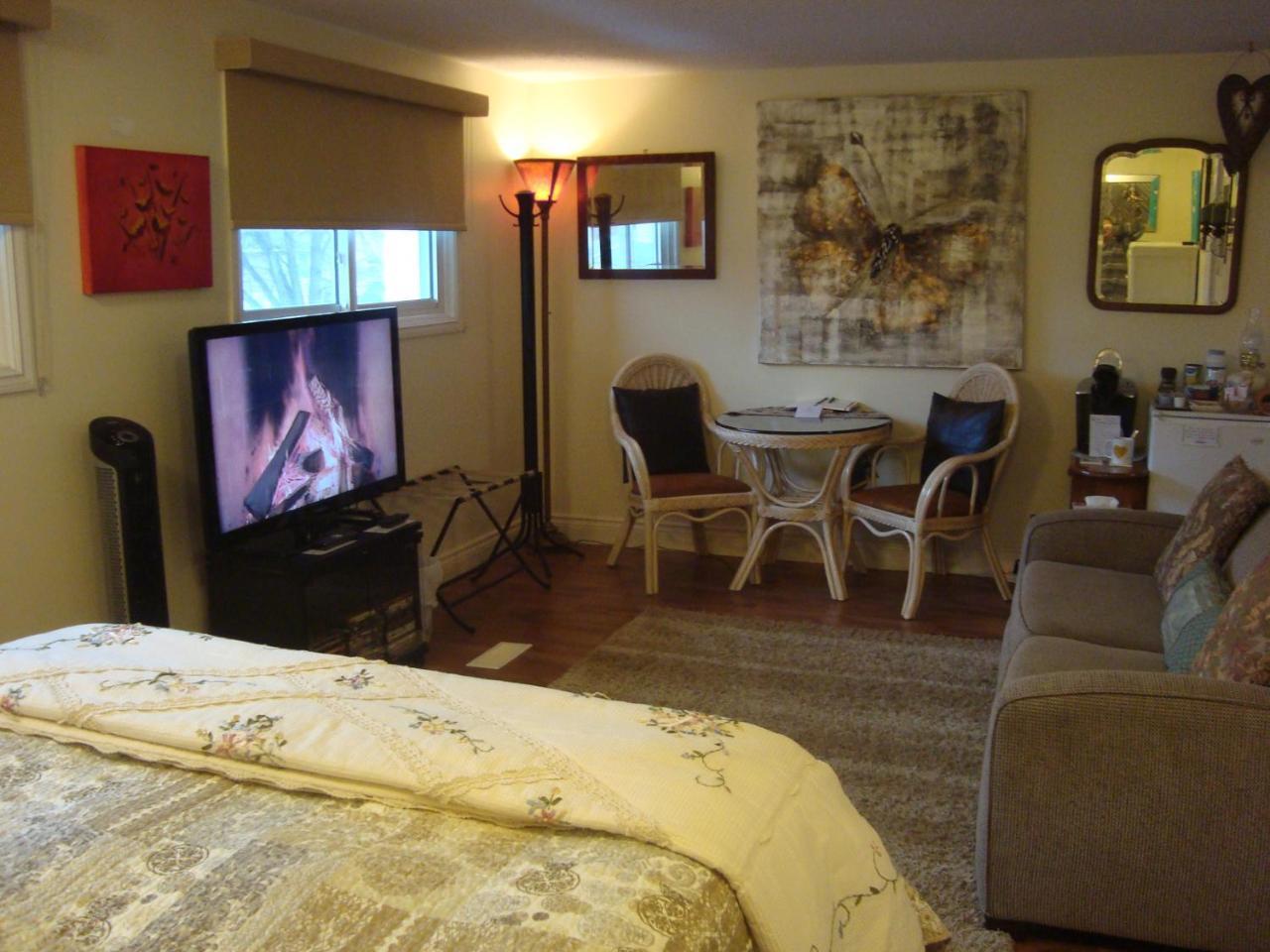 Paddington Place Bed & Breakfast Oshawa Exteriör bild